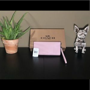 NEW! Coach women’s wallet Pebble leather/pink